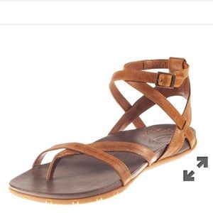 Chaco Juniper Leather Rust Sandals size 7